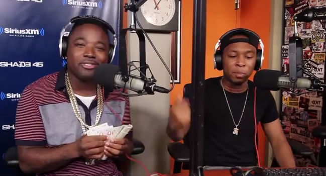Troy Ave compte ses dollars dans un freestyle ! [VIDEO]