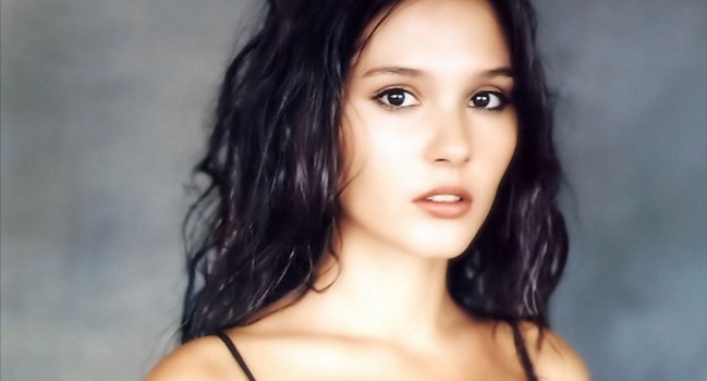 lui magazine Virginie　Ledoyen Virginie Ledoyen topless pour Lui ! [PHOTO]
