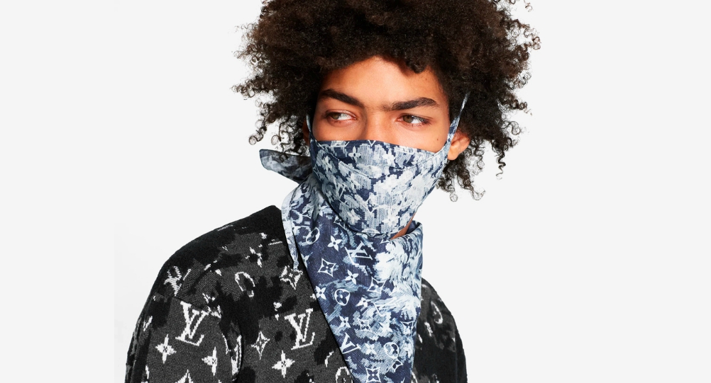 Louis Vuitton lance un ensemble masque/bandana à plus de 300 euros