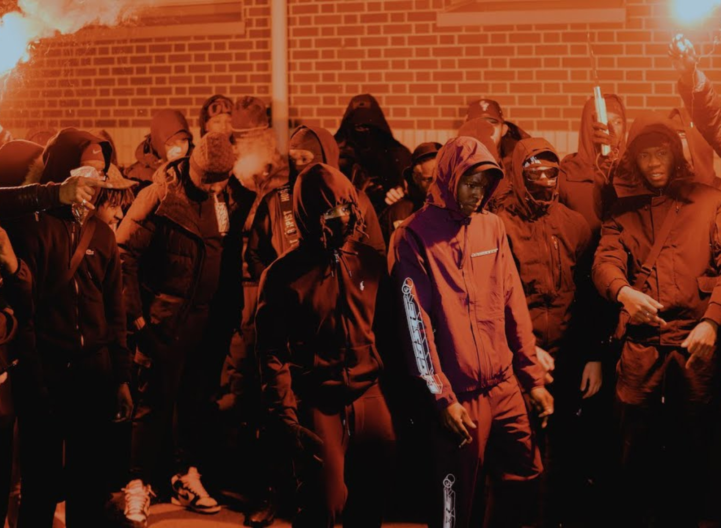 H La Drogue et 1PLIKÉ140 représentent Clamart sur Filon