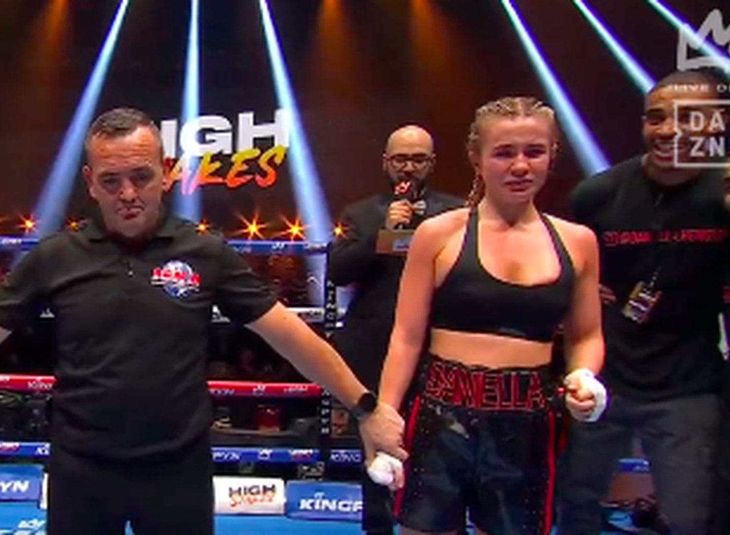 даниэля хэмсли стянула топ